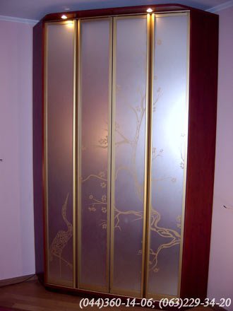 Шафа  кутова – двері гармошка ДСП - Egger мирт натуральний, Система – Braun (Браун) Золото Дзеркало – матоване з малюнком